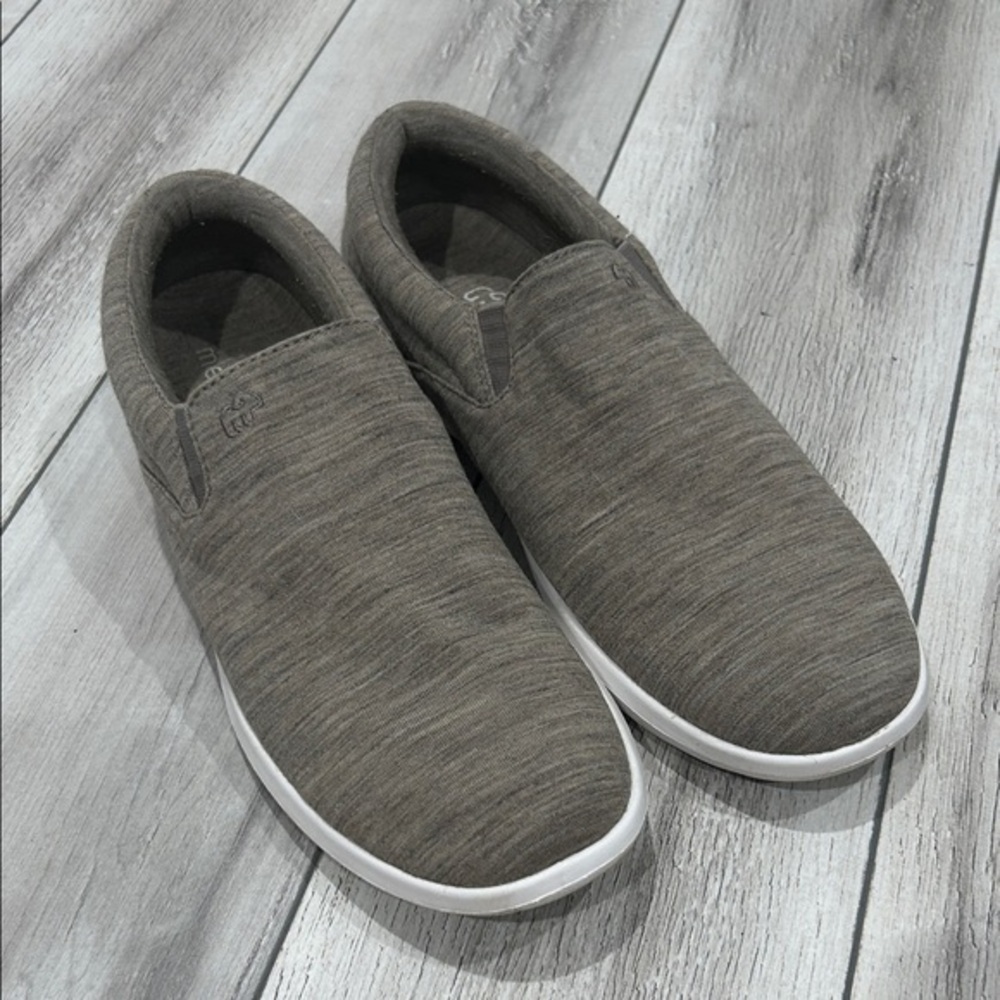 Merinos men's size 10 slip on shoes